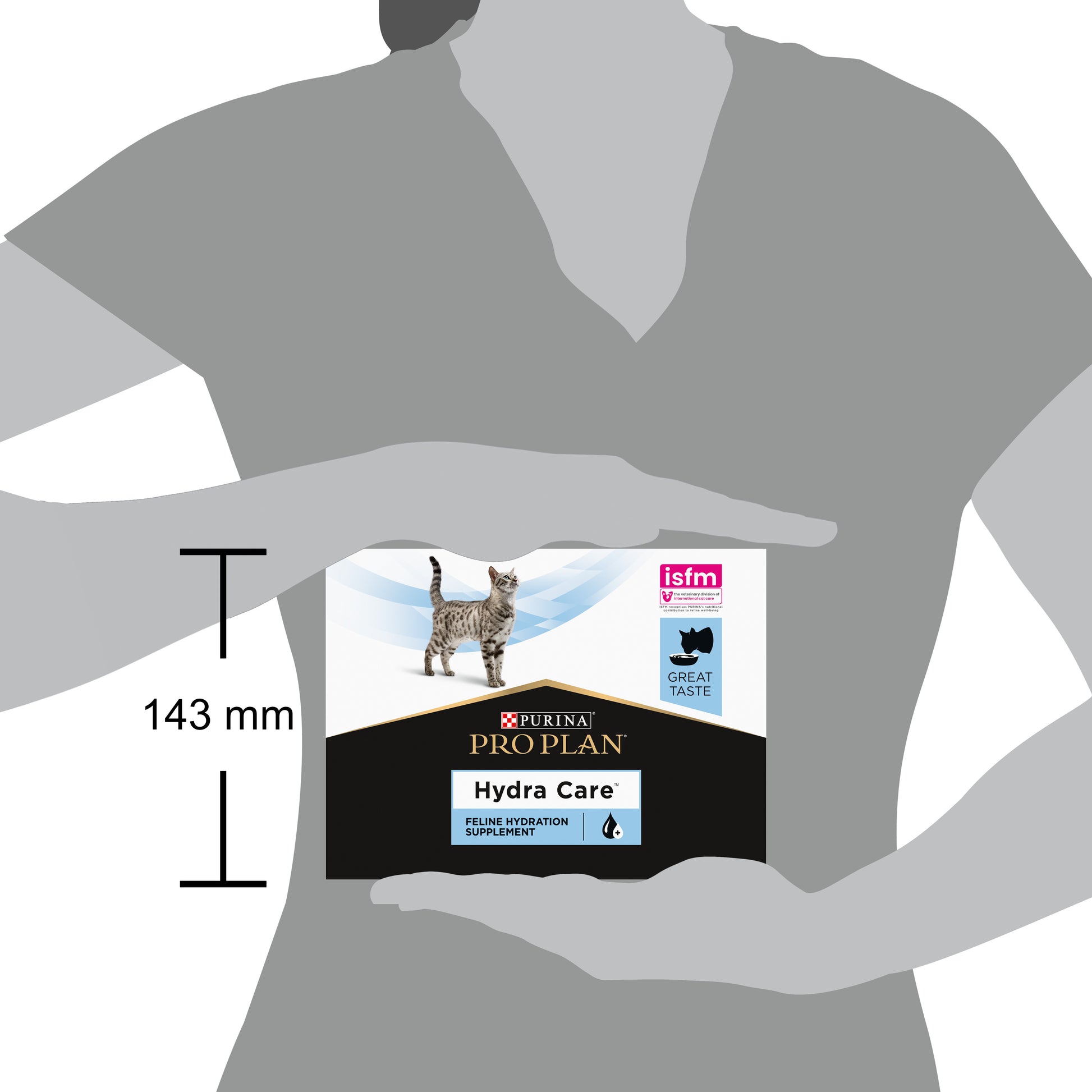 Cat food packaging held by a hand with size indication